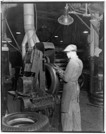 L1.1 - Lighting, misc. - Rubber Tire machine