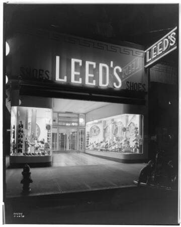 L1.3 - Lighting, stores - Leed's Shoe Store