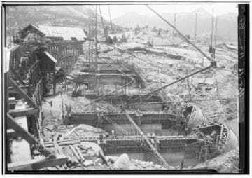 Big Creek, Florence Lake Dam - View toward "Frog Pond Section" looking East across buttresses 12 to 18, showing forms in place and concrete placing for buttress 11