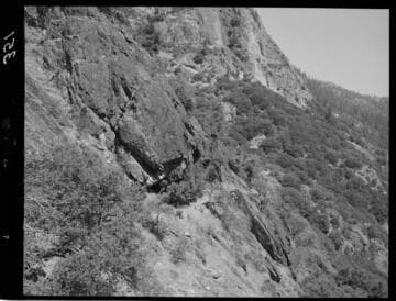 Big Creek - Mammoth Pool - French trail downstream from Shakeflat