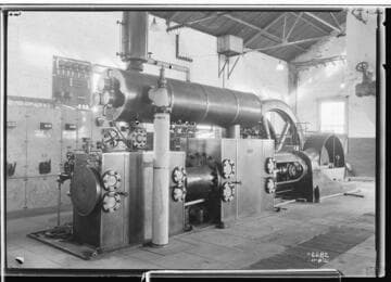 Large engine Oxnard Steam Plant