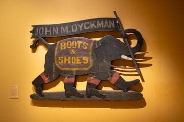 "Elephant Walking" Trade Sign