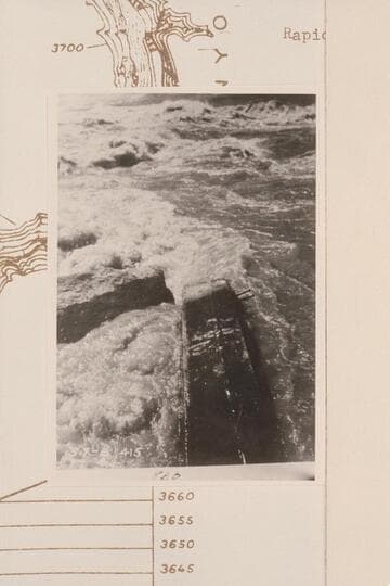 Wreck of boat at Rapid 24