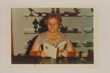 Pearl Baker.  Green River, Utah, at the signing of the Loper biography