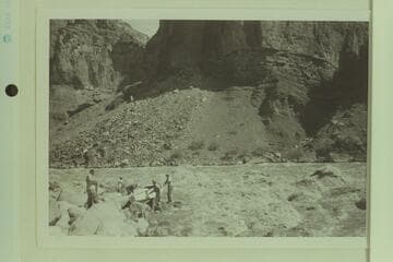 The Wright-Stavely party portaging the sadirons; Hance Rapid