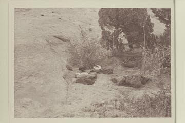 Sleeping quarters at base camp north of 73.6