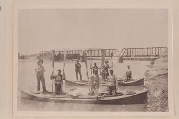 Best Expedition posing at Green River, Utah