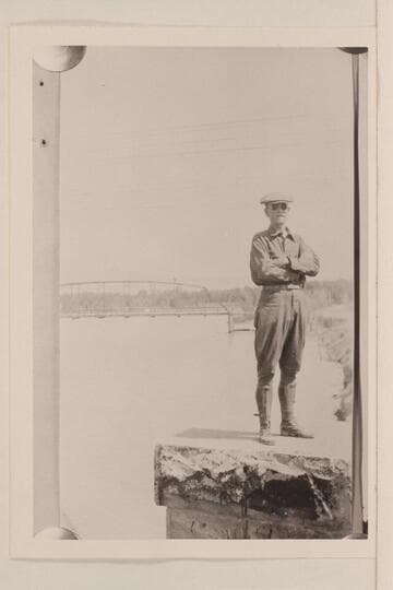 W. R. Chenoweth at Greenriver prior to start of survey of Cataract Canyon in 1921, Sep