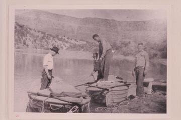 Blake, Curely, Hale, West? Page?  with the boats used on run on upper Green River.  The boats were those used by the survey in 1922
