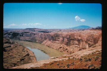 Lake Powell floods Poor Man's Placer; from Mile 109.75