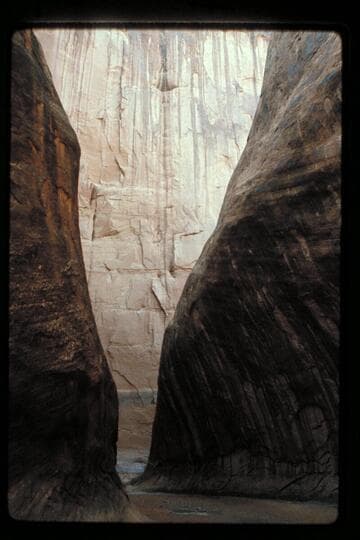 Straight wall overhanging 73