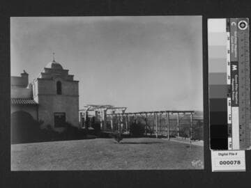 View of exterior yard of Milflores, Spanish-style home of Harrison Gray Otis