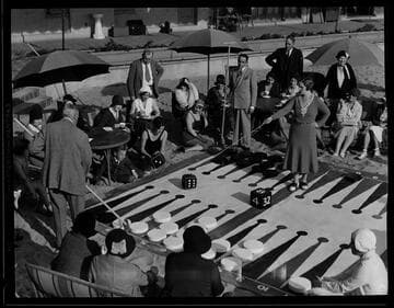 Giant backgammon game, Santa Monica