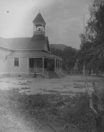 First school of Piru, California