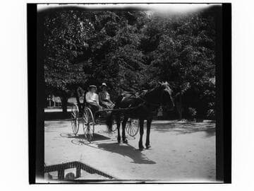 Women in buggy at Piru Mansion