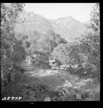 Kaweah #2 - Flume #1 - Laying siphon sections