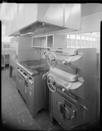 Commercial kitchen
