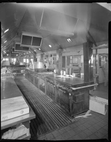 Commercial kitchen