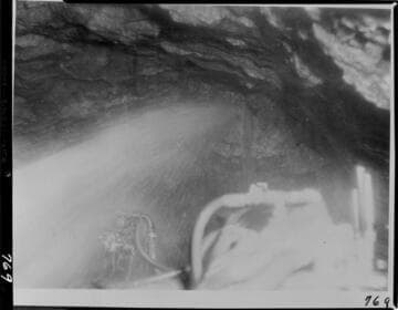 Big Creek - Mammoth Pool - Close-up of face making water at Rock Creek downstream heading