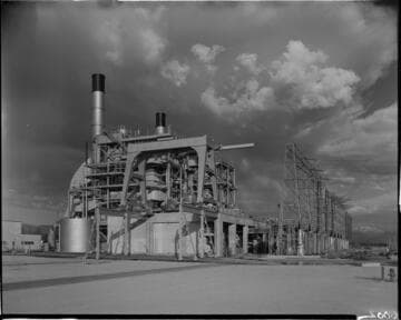 Ground profile of Etiwanda Generating Station,  stacks and boilers on left; turbine deck and getaway on right