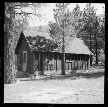 Lee Vining Headquarters Camp