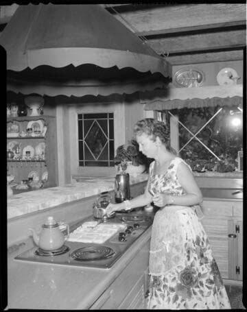 Luxury Home in mountains near a lake