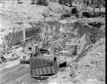 Portal Powerhouse - Setting first section of draft tube