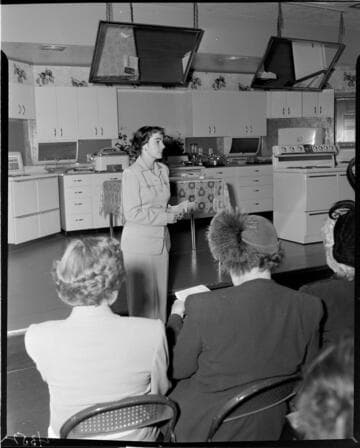 Cooking demonstration to audience