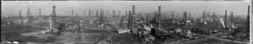 Signal Hill oil field, facing north and east. November 5, 1923