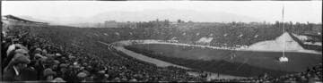 Football game, University of California (Berkeley) and University of Southern California, Rose Bowl Stadium, Pasadena. November 10, 1923