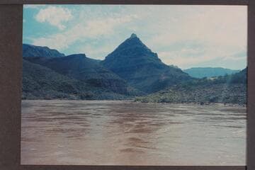 Diamond Peak; 224 Mile Canyon; 224 Mile Rapid.   Down from 223.6