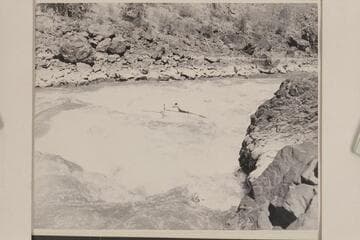 Kent Frost in the "Mexican Hat" in Buck Creek Rapid; Snake River
