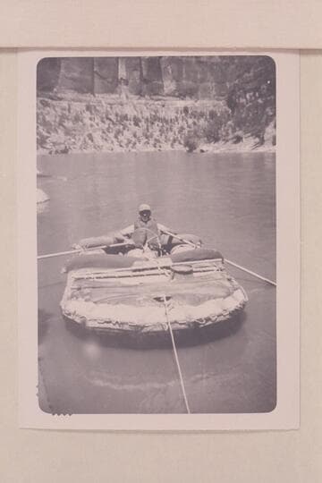 Bill Davis and his 75-lb. rapid shooter.  A 55-lb. 7-man  neoprene raft