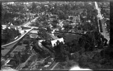 Aerial photograph of a residential area of Pasadena. November 10, 1913