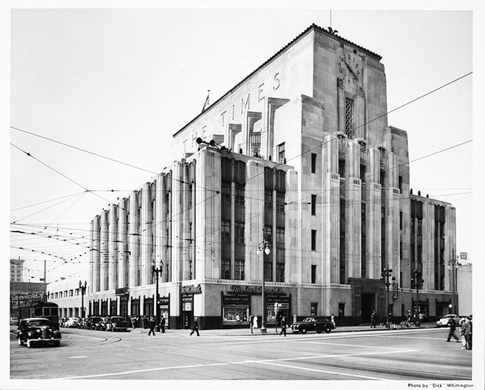 Los Angeles Times building, circa 1935. P. J. Walker Construction Company Photographs, 1923–1987.
The Huntington Library, Art Collections, and Botanical Gardens.